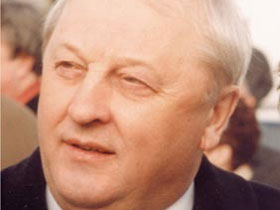 Эдуард Россель. Фото с сайта konversia.ru Эдуард Россель. Фото с сайта konversia.ru