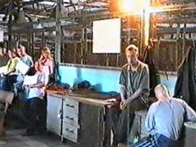 Участники голодовки на Бирюсинском гидролизном заводе. Фото с сайта irkutsk.rfn.ru Участники голодовки на Бирюсинском гидролизном заводе. Фото с сайта irkutsk.rfn.ru