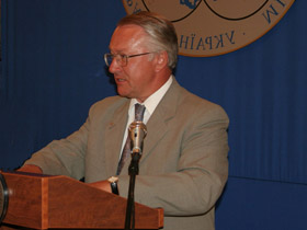 Тарасюк. Фото с официального сайта Правительства Украины Тарасюк. Фото с официального сайта Правительства Украины