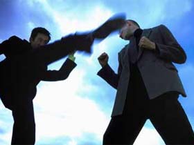 Нападение. Фото с сайта liter.kz Нападение. Фото с сайта liter.kz