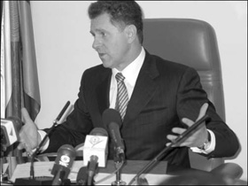 Александр Волков, президент Удмуртии. Фото с сайта www.soverkon.ru (С) Александр Волков, президент Удмуртии. Фото с сайта www.soverkon.ru (С)