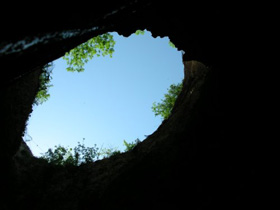 Провал. Фото с сайта foto.rambler.ru (С) Провал. Фото с сайта foto.rambler.ru (С)