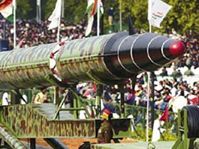 Ракета Агни-III. Фото АРМС-ТАСС (с) Ракета Агни-III. Фото АРМС-ТАСС (с)