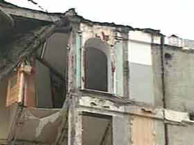 Обрушившийся дом. Кадр Первого канала Обрушившийся дом. Кадр Первого канала