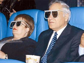 Моше Кацав с супругой. Фото: NRG-"Maariv" (с) Моше Кацав с супругой. Фото: NRG-"Maariv" (с)