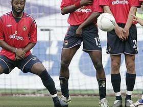 25.05.2005 Футбол, Кубок России, 1/2, ЦСКА-"Зенит" 2-0, Фото Сергей Дроняев, еженедельник "Футбол". 25.05.2005 Футбол, Кубок России, 1/2, ЦСКА-"Зенит" 2-0, Фото Сергей Дроняев, еженедельник "Футбол".