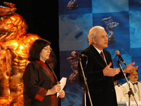 Манана Асламазян, Владимир Молчанов. Фото: tvsamara.ru Манана Асламазян, Владимир Молчанов. Фото: tvsamara.ru