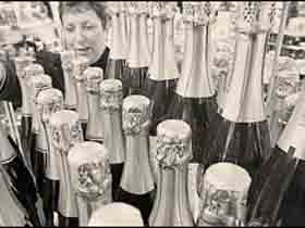 Бутылки с алкоголем. Фото с сайта www.odamis.ru Бутылки с алкоголем. Фото с сайта www.odamis.ru