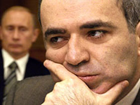 Гарри Каспаров. Фото с сайта stormage-phoenix.narod.ru Гарри Каспаров. Фото с сайта stormage-phoenix.narod.ru