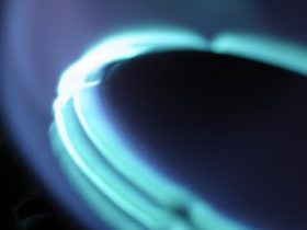 Газ. Фото с сайта photos.com Газ. Фото с сайта photos.com