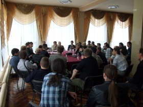 Круглый стол. Фото: nag.ru Круглый стол. Фото: nag.ru