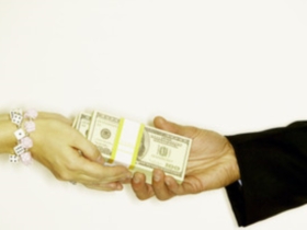 Деньги. Фото с сайта photos.com Деньги. Фото с сайта photos.com