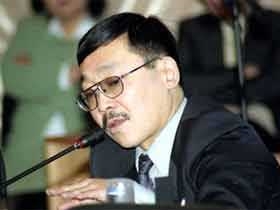 Василий Оюн. Фото с сайта indem.ru Василий Оюн. Фото с сайта indem.ru