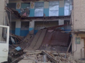 Обрушившаяся школа. Фото: rian.ru Обрушившаяся школа. Фото: rian.ru