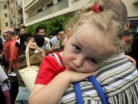 Дети в очереди, фото с сайта izvestia.ru Дети в очереди, фото с сайта izvestia.ru