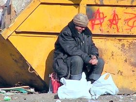 Бомж, фото Виктора Шамаева, Каспаров.Ru Бомж, фото Виктора Шамаева, Каспаров.Ru