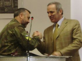 Вречение медали Гарри Каспарову, фото Каспаров.Ru Вречение медали Гарри Каспарову, фото Каспаров.Ru