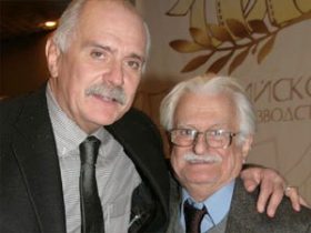 Никита Михалков и Марлен Хуциев. Фото: с сайта utronews.ru Никита Михалков и Марлен Хуциев. Фото: с сайта utronews.ru