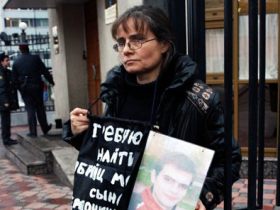 Надежда Червочкина, мать убитого нацбола Юрия Червочкина. Фото с сайта nazbol.ru Надежда Червочкина, мать убитого нацбола Юрия Червочкина. Фото с сайта nazbol.ru