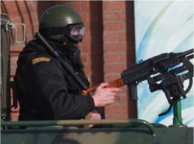 Спецназ на митинге, фото с сайта gazeta.babr.ru Спецназ на митинге, фото с сайта gazeta.babr.ru