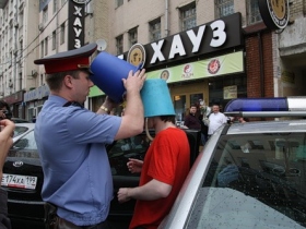 Фото арт-группы "Война" Фото арт-группы "Война"