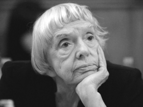 Людмила Алексеева. Фото с сайта www.strategy-31.ru Людмила Алексеева. Фото с сайта www.strategy-31.ru