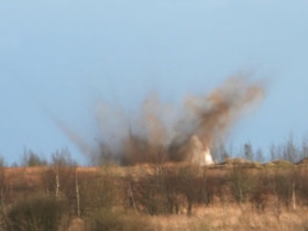 Взпыв на полигоне. Фото: rian.ru Взпыв на полигоне. Фото: rian.ru