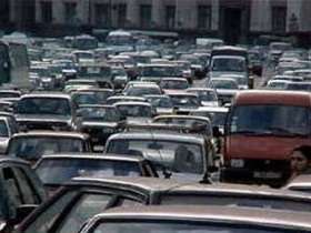 Пробка на МКАДе. Фото с сайта www.aif.ru Пробка на МКАДе. Фото с сайта www.aif.ru