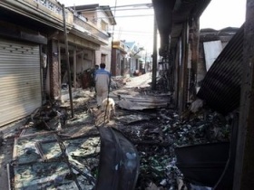 Разрушенный артобстрелом Йонпхендо. Фото с сайта www.d.yimg.com Разрушенный артобстрелом Йонпхендо. Фото с сайта www.d.yimg.com