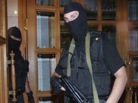 Обыск. Фото с сайта www.inzider.ru Обыск. Фото с сайта www.inzider.ru