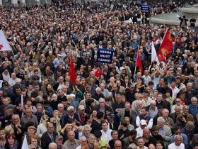 Митинг оппозиции в Тбилиси. Фото с сайта newsgeorgia.ru Митинг оппозиции в Тбилиси. Фото с сайта newsgeorgia.ru