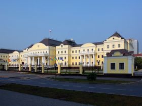Представительство президента в Екатеринбурге, фото с сайта fotki.yandex.ru Представительство президента в Екатеринбурге, фото с сайта fotki.yandex.ru