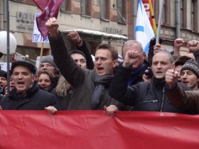 Шествие "За честные выборы" в Петербурге. Фото Полины Ивановой, Каспаров.Ru Шествие "За честные выборы" в Петербурге. Фото Полины Ивановой, Каспаров.Ru