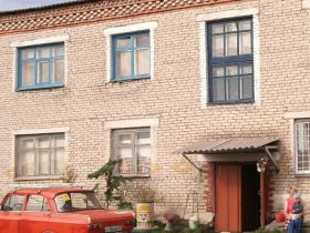 Беспризорный дом. Фото Александра Дедова, Каспаров.Ru Беспризорный дом. Фото Александра Дедова, Каспаров.Ru