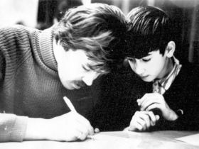 На занятиях в ФМШ. Фото с сайта museum.nsu.ru На занятиях в ФМШ. Фото с сайта museum.nsu.ru