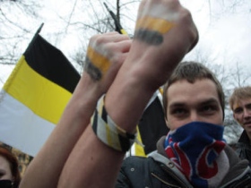 Акция националистов в Петербурге. Фото с сайта itar-tass.com Акция националистов в Петербурге. Фото с сайта itar-tass.com