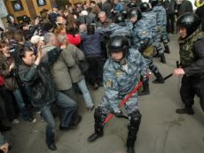 ОМОН. Фото: novayagazeta.spb.ru