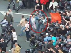 Артем Савелов 6 мая 2012 года. Фото из блога namarsh-ru.livejournal.com/7352252.html