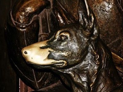 Площадь Революции. Фото radiuscity.ru Площадь Революции. Фото radiuscity.ru