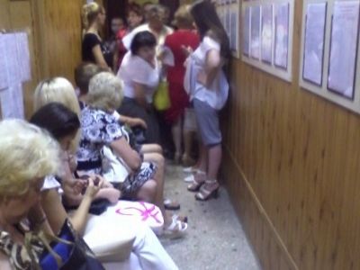 Очередь на загранпаспорт. Фото из блога a-rudakov.livejournal.com Очередь на загранпаспорт. Фото из блога a-rudakov.livejournal.com