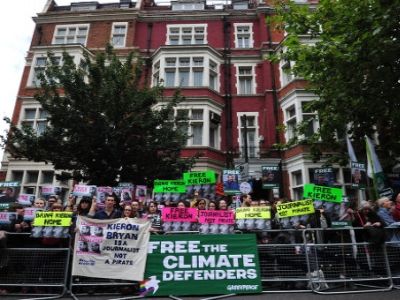 Митинг в Лондоне в поддержку активистов Гринписа (rian.ru) Митинг в Лондоне в поддержку активистов Гринписа (rian.ru)