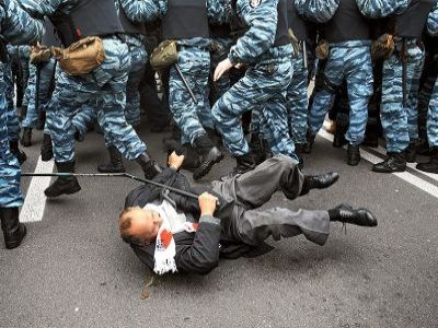 Разгон майдана. Фото: УНИАН Разгон майдана. Фото: УНИАН