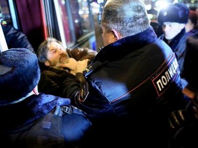 Избиение Сергея Мохнаткина. Фото из блога eyra-0501.livejournal.com Избиение Сергея Мохнаткина. Фото из блога eyra-0501.livejournal.com