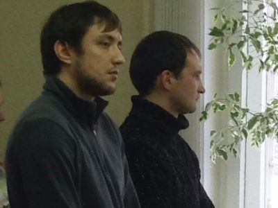 Экс-полицейские слушают приговор. Фото: "Комитет против пыток" Экс-полицейские слушают приговор. Фото: "Комитет против пыток"