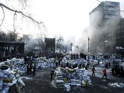 Баррикады в Киеве. Фото из блога vg-saveliev.livejournal.com Баррикады в Киеве. Фото из блога vg-saveliev.livejournal.com