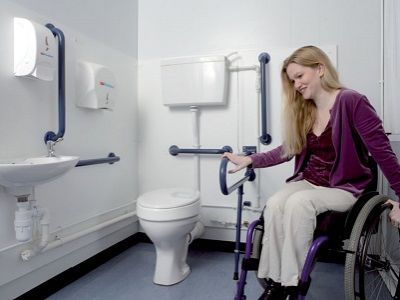 Санузел для инвалидов. Фото из блога avmalgin.livejournal.com Санузел для инвалидов. Фото из блога avmalgin.livejournal.com