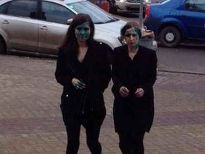 Толоконникова, Алехина. Фото: микроблог Николая Камнева Толоконникова, Алехина. Фото: микроблог Николая Камнева