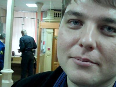 Артур Абашев в полиции. Фото: Лиза Охайзина, Каспаров.Ru Артур Абашев в полиции. Фото: Лиза Охайзина, Каспаров.Ru