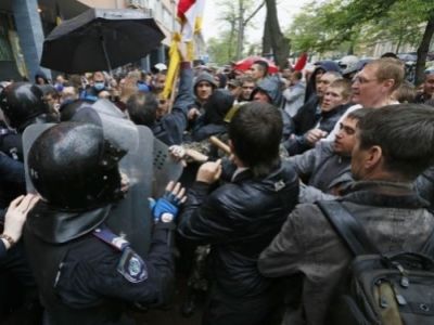 Беспорядки в Одессе 2 мая. Фото: unian.net Беспорядки в Одессе 2 мая. Фото: unian.net