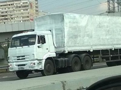 КамАЗ для конвоя. Фото: twitter.com/euromaidan КамАЗ для конвоя. Фото: twitter.com/euromaidan